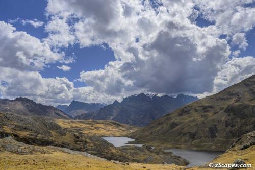 Chulluncunayoc Peak in the distance and Pampacocha Lake 
