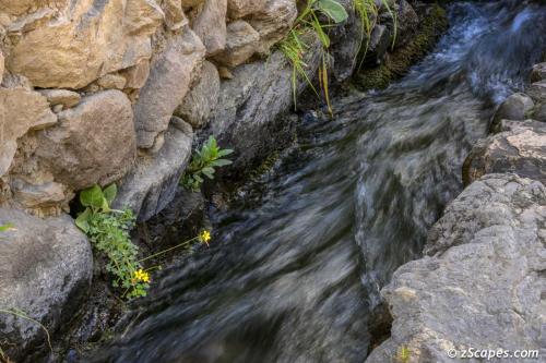 Ollantaytambo alleyway stream