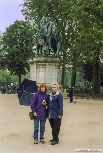 Betsey & Mom @ Charlemagne statue